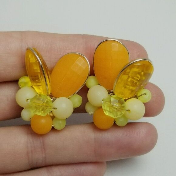 Vintage Orange Yellow Plastic Beaded Cluster Clip On Earrings, Western Germany - Picture 1 of 7